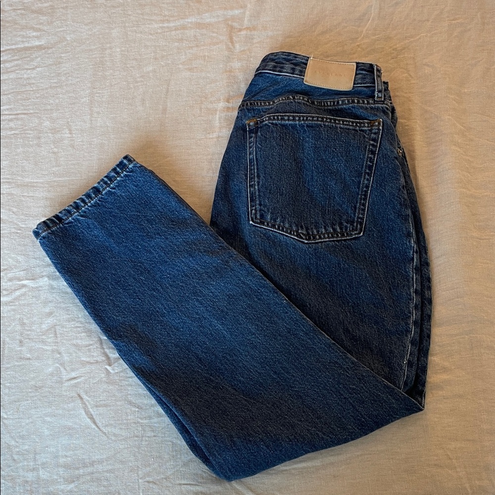 Everlane women’s organic cotton curvy 90’s cheeky straight jean